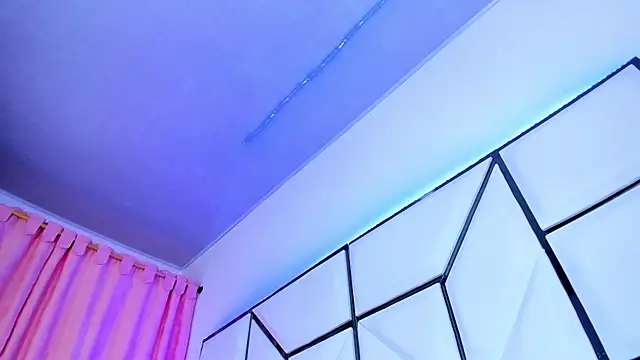 SarayRoyse online show from 25, 2, 2025