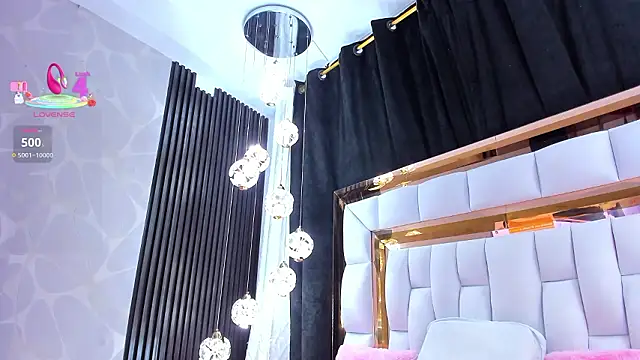 SarayRoyse online show from 12, 3, 2026