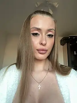 Snapshot of Sweet__Milly chatting on 3, 6, 2026 Sweet Milly online show from 3, 6, 2026