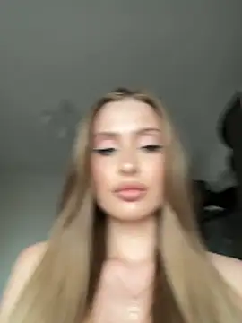 Snapshot of Sweet__Milly chatting on 15, 6, 2026 Sweet Milly online show from 15, 6, 2026