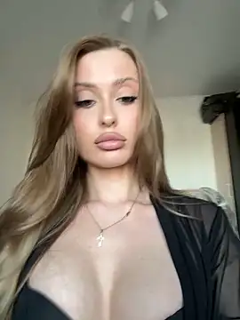 Snapshot of Sweet__Milly chatting on 17, 6, 2026 Sweet Milly online show from 17, 6, 2026