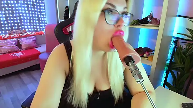 MariellaSun  online show from 24, 6, 2026