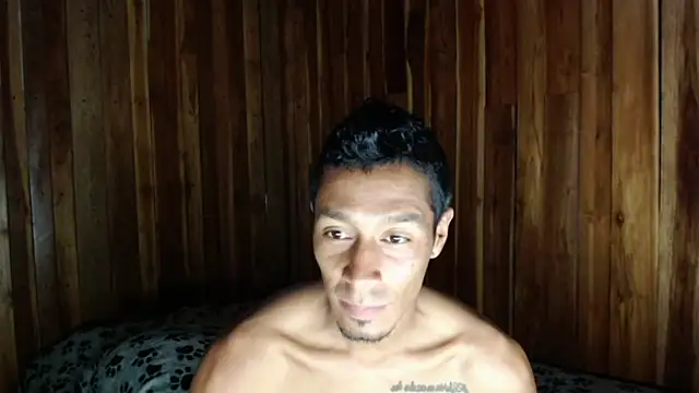 Snapshot of DEMARCOUS_NM chatting on 22, 4, 2026 DEMARCOUS NM online show from 22, 4, 2026