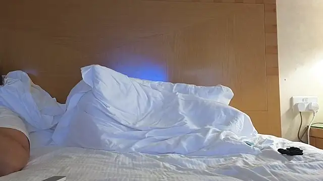 Mr-and-Mrs-Smith online show from 24, 2, 2025