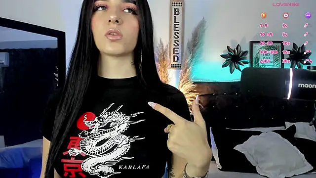 Snapshot of devlin_violett chatting on 26, 2, 2025 devlin violett online show from 26, 2, 2025