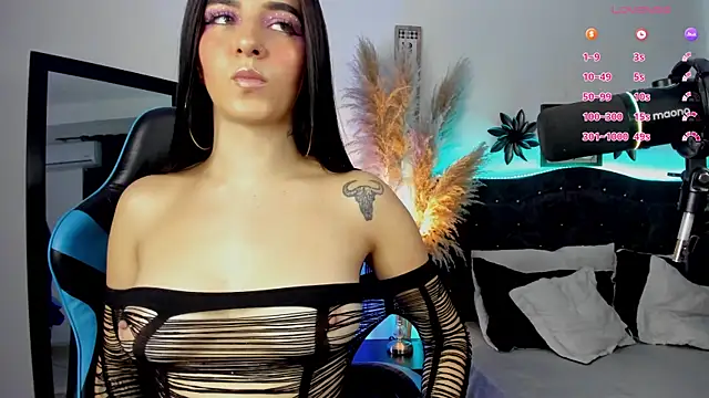 Snapshot of devlin_violett chatting on 7, 3, 2025 devlin violett online show from 7, 3, 2025