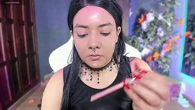 Snapshot of Evelynn chatting on 28, 10, 2025 Evelynn online show from 28, 10, 2025