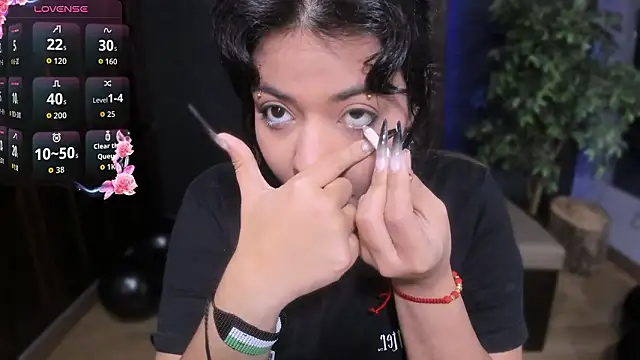 Snapshot of Evelynn chatting on 7, 2, 2026 Evelynn online show from 7, 2, 2026