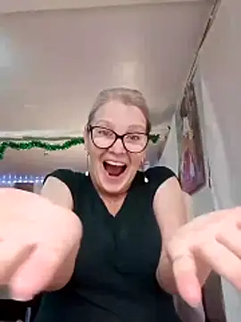 irinamaux online show from 2, 12, 2025