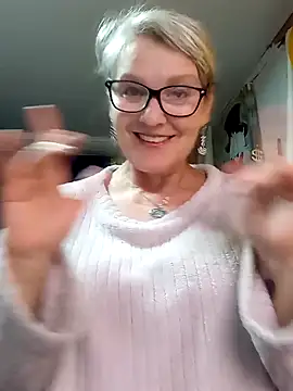 irinamaux online show from 17, 4, 2026