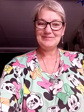 irinamaux online show from 3, 6, 2026