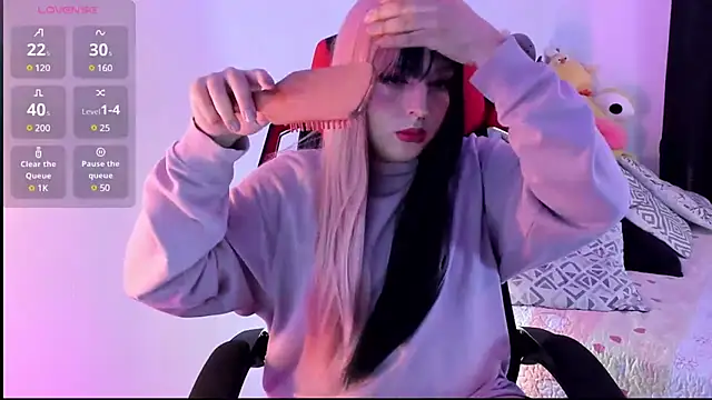 Snapshot of _Skie_ chatting on 7, 2, 2025 Skie online show from 7, 2, 2025