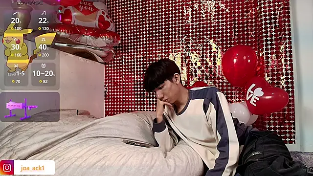 Levii Ackermann online show from 11, 2, 2025