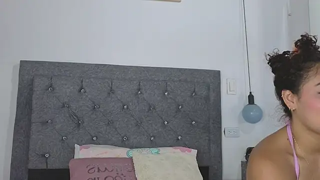 Snapshot of Meghan_taylor__ chatting on 15, 11, 2025 Meghan taylor online show from 15, 11, 2025