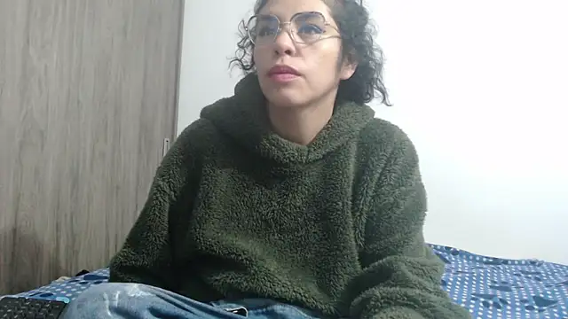 Snapshot of Anne_purple chatting on 24, 1, 2025 Anne purple online show from 24, 1, 2025