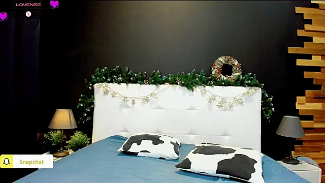 Julianna Jami online show from 12, 12, 2024