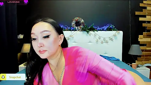 Julianna Jami online show from 12, 1, 2025