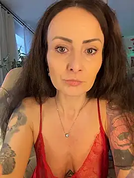 Snapshot of _AHHA_ chatting on 17, 10, 2025 AHHA online show from 17, 10, 2025