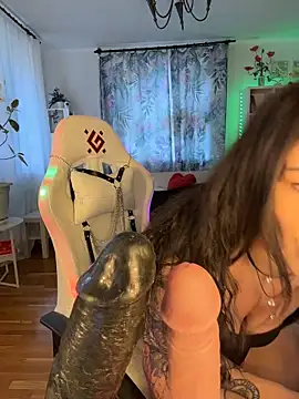 Snapshot of _AHHA_ chatting on 18, 10, 2025 AHHA online show from 18, 10, 2025