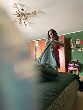 Snapshot of _AHHA_ chatting on 23, 10, 2025 AHHA online show from 23, 10, 2025