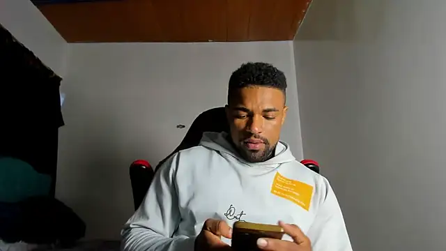 estebanlobo- online show from 2, 10, 2025