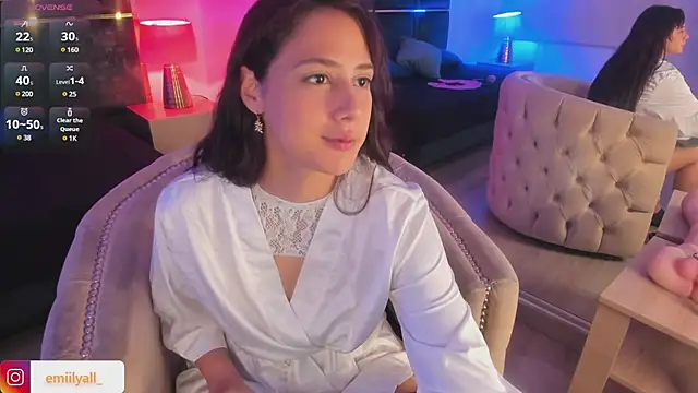 EmilyAllen  online show from 2, 3, 2025