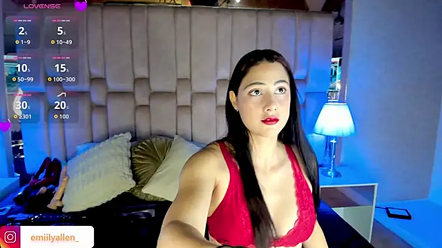 EmilyAllen  online show from 18, 10, 2025