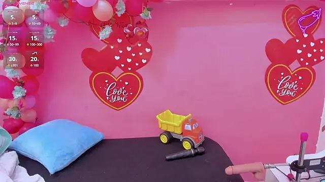 charlotte-11 online show from 16, 9, 2025