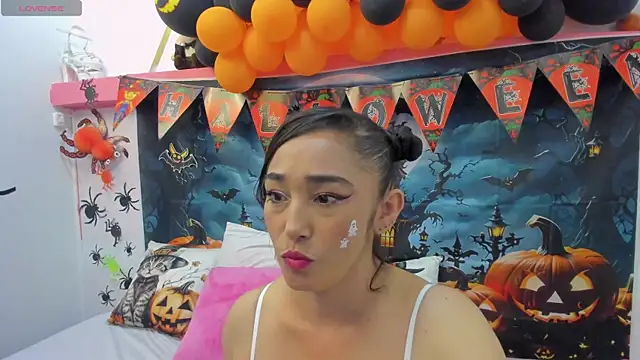 charlotte-11 online show from 10, 10, 2025