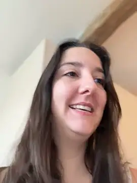 Snapshot of _Juliette chatting on 21, 10, 2025 Juliette online show from 21, 10, 2025