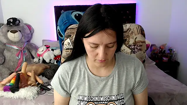 Snapshot of Lorenahot_06 chatting on 20, 12, 2025 Lorenahot 06 online show from 20, 12, 2025