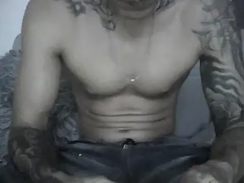 Skater29xx2 online show from 17, 3, 2025