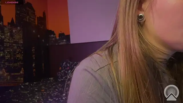 Snapshot of Sally_siu chatting on 30, 9, 2025 Sally siu online show from 30, 9, 2025