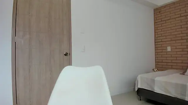 Vera Fernandez online show from 6, 3, 2026