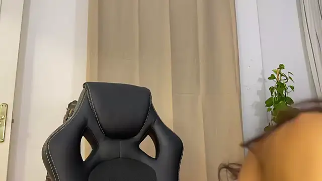 TheWildMiu online show from 27, 12, 2024