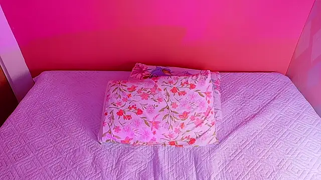 Snapshot of cattaleeyaa chatting on 4, 10, 2025 cattaleeyaa online show from 4, 10, 2025