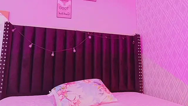 Snapshot of cattaleeyaa chatting on 5, 10, 2025 cattaleeyaa online show from 5, 10, 2025