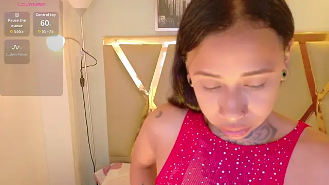 Snapshot of cattaleeyaa chatting on 17, 10, 2025 cattaleeyaa online show from 17, 10, 2025