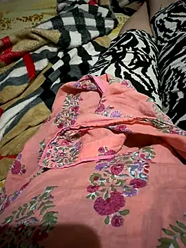 Snapshot of Meghnaaaaaa chatting on 9, 11, 2025 Meghnaaaaaa online show from 9, 11, 2025