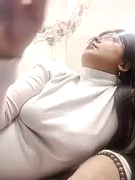 Snapshot of Husnpari20 chatting on 1, 1, 2025 Husnpari20 online show from 1, 1, 2025