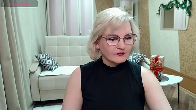 Snapshot of BlondeBrilliant7 chatting on 15, 12, 2024 BlondeBrilliant7 online show from 15, 12, 2024