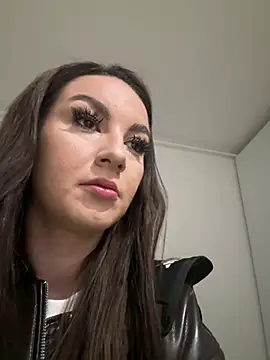 SecretSienna online show from 12, 3, 2026