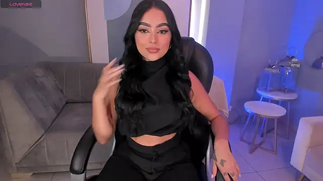 sarawinstone online show from 25, 1, 2025