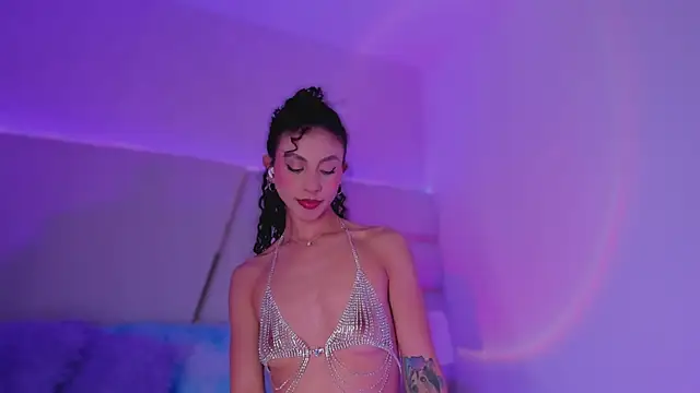 Snapshot of MiissCharlotte chatting on 6, 11, 2025 MiissCharlotte online show from 6, 11, 2025