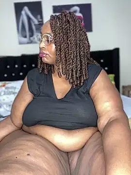 Snapshot of MsWhiteChocolatte chatting on 5, 5, 2026 MsWhiteChocolatte online show from 5, 5, 2026