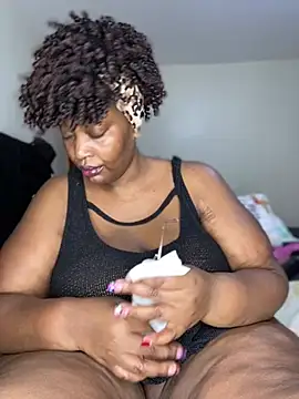 Snapshot of MsWhiteChocolatte chatting on 18, 6, 2026 MsWhiteChocolatte online show from 18, 6, 2026