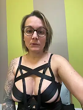 marinella07 online show from 9, 2, 2025