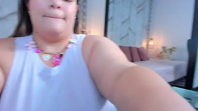 Snapshot of Sara_Thompsoon chatting on 23, 2, 2026 Sara Thompsoon online show from 23, 2, 2026