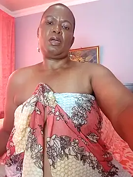 Snapshot of TALLNSEXY48 chatting on 14, 2, 2025 TALLNSEXY48 online show from 14, 2, 2025