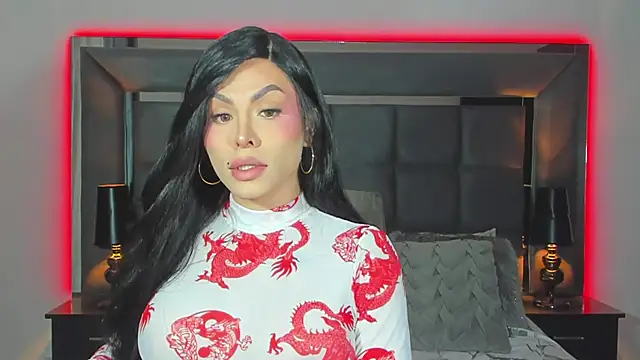 Emmilysantibanez online show from 10, 12, 2024